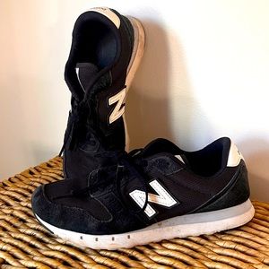 Women’s New Balance 311 👟🖤